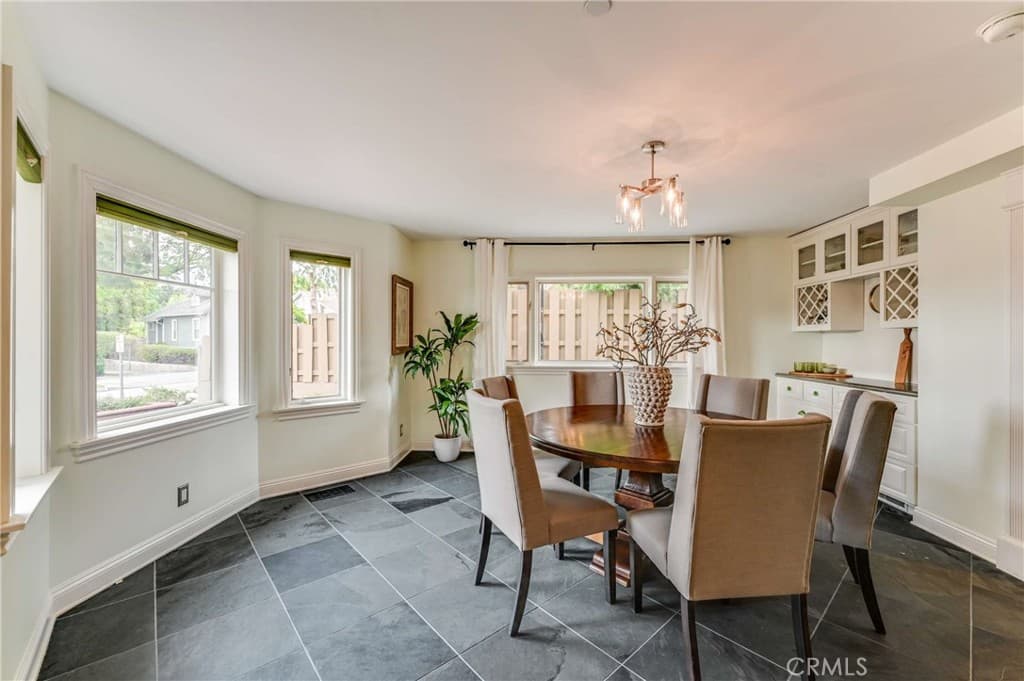 Home at 264 Norumbega, Monrovia — photo 10 of 12