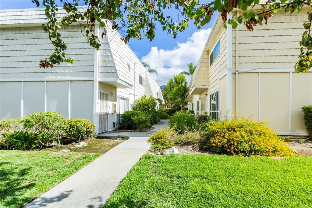 Condo at 1434 Highland Avenue 8, Duarte — photo 2 of 12