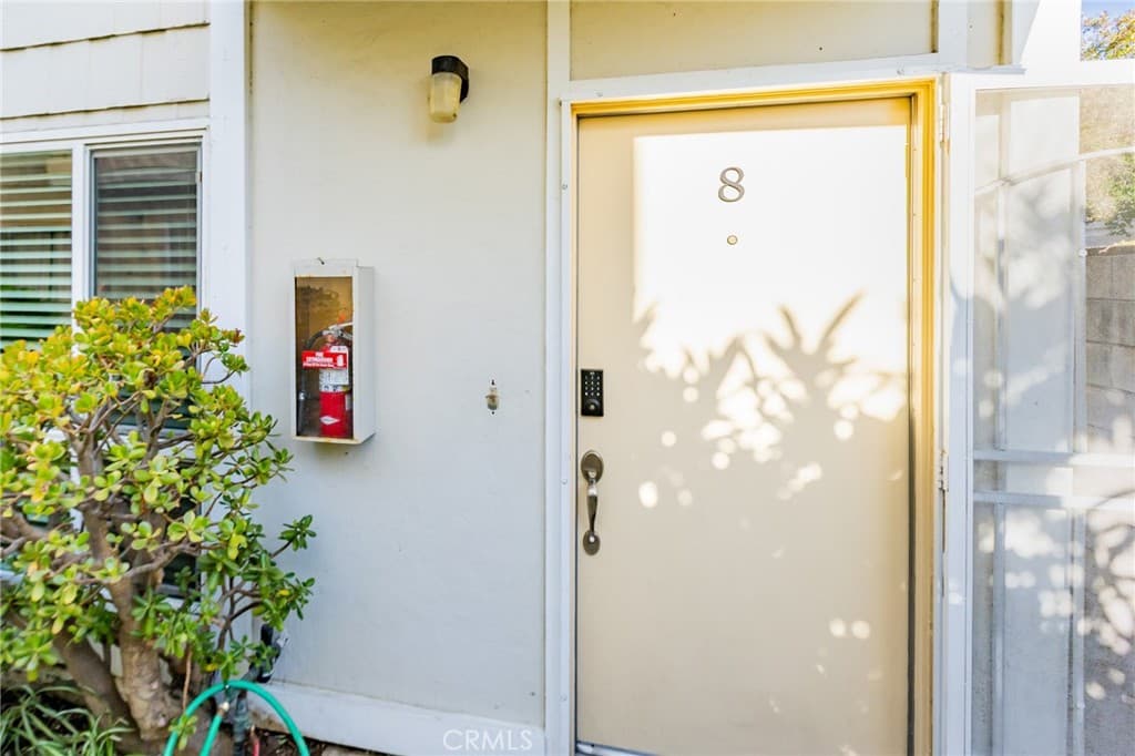 Condo at 1434 Highland Avenue 8, Duarte — photo 3 of 12