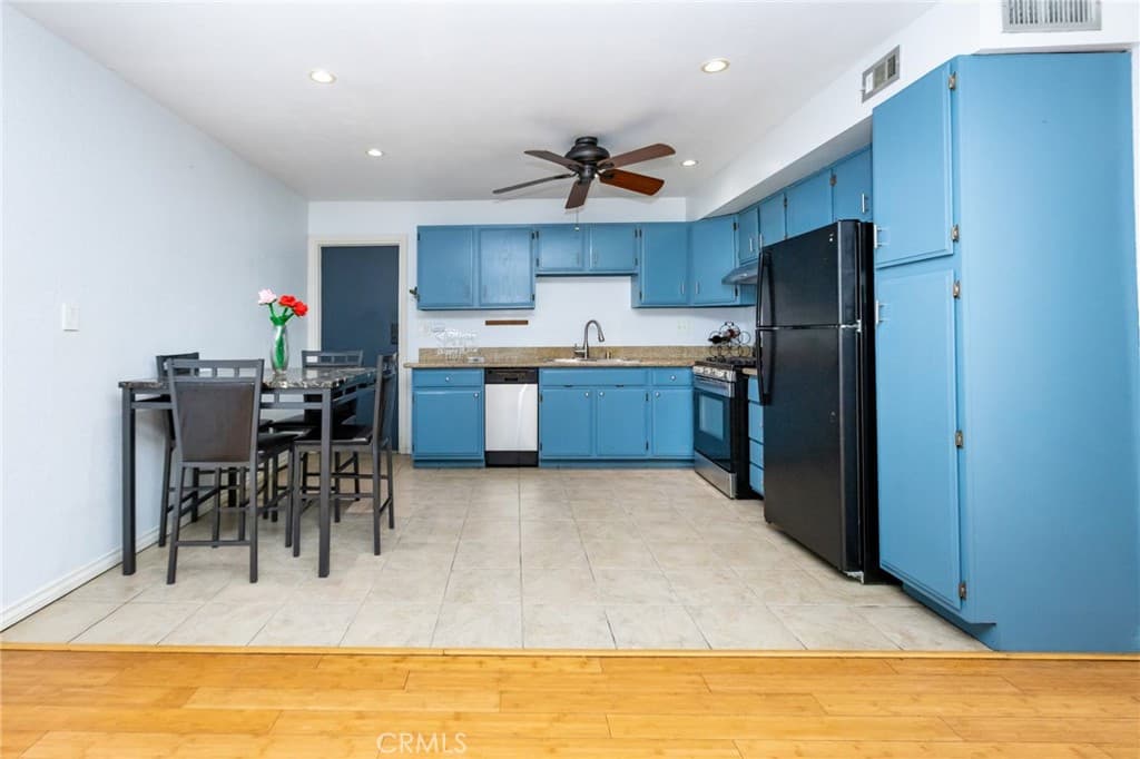 Condo at 1434 Highland Avenue 8, Duarte — photo 9 of 12