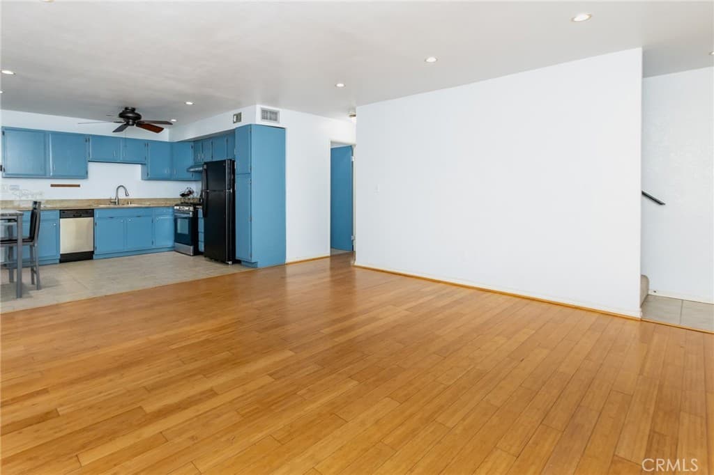 Condo at 1434 Highland Avenue 8, Duarte — photo 10 of 12