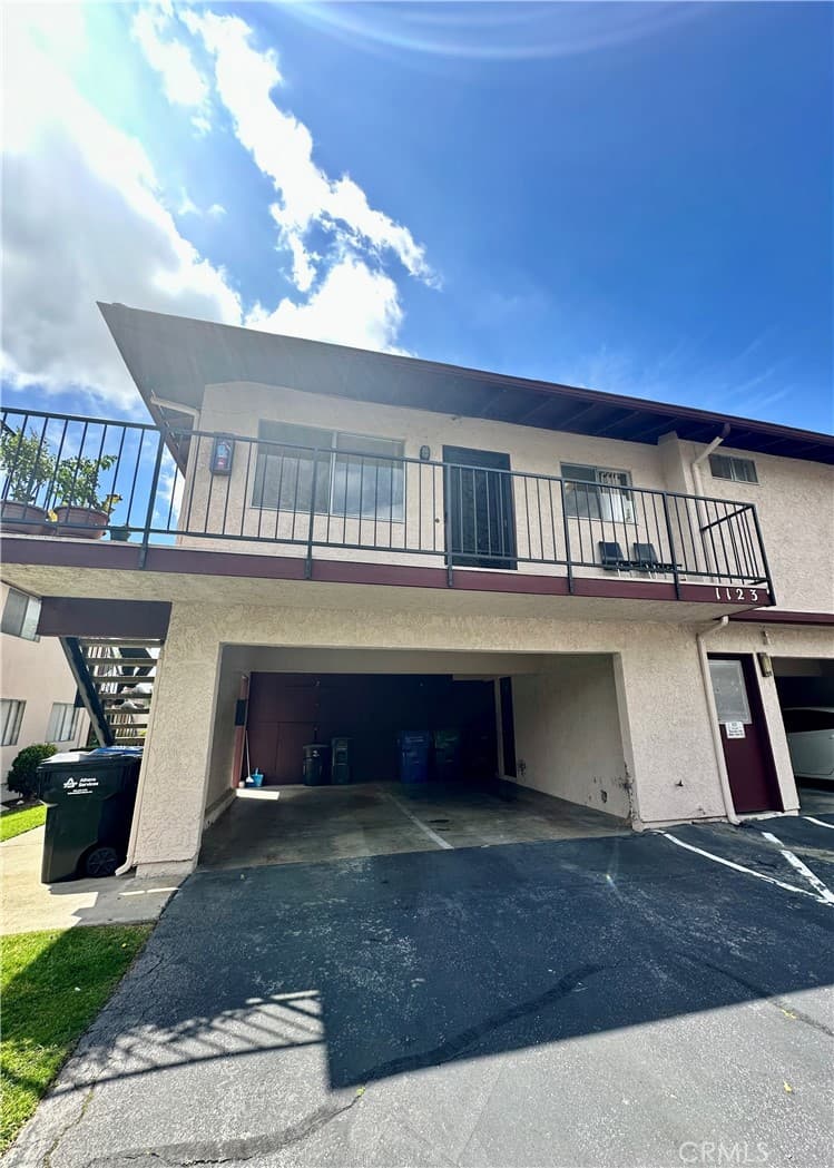 Condo at 1123 W Sierra Madre Avenue 4, Azusa — photo 1 of 12