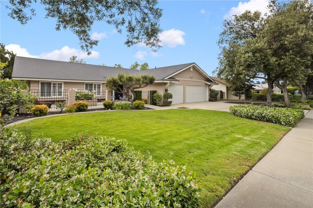Home at 264 E Radcliffe Drive, Claremont — photo 4 of 12