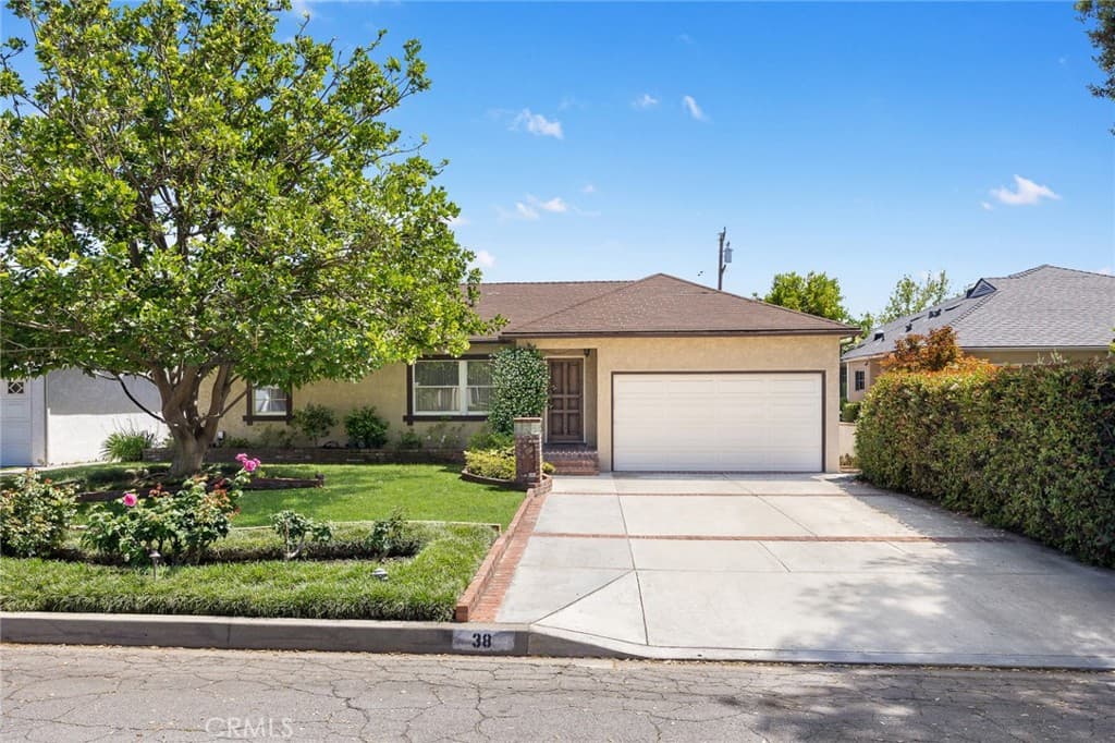 Home at 38 W Pamela, Arcadia — photo 1 of 12