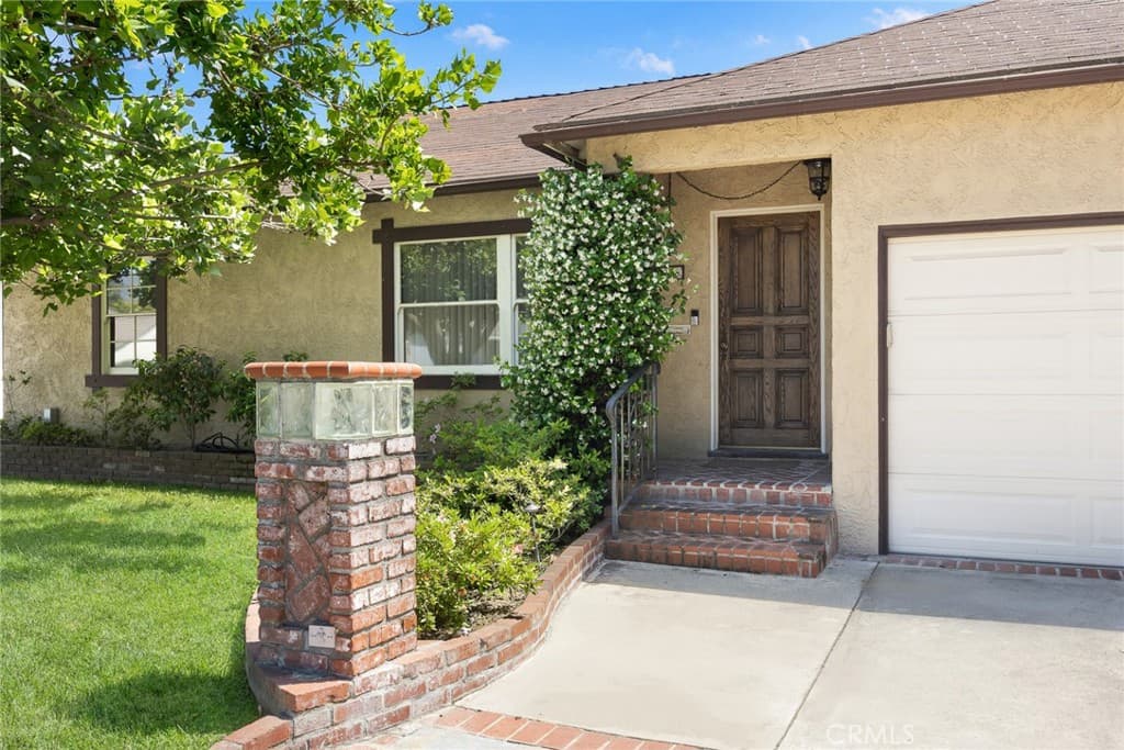 Home at 38 W Pamela, Arcadia — photo 4 of 12