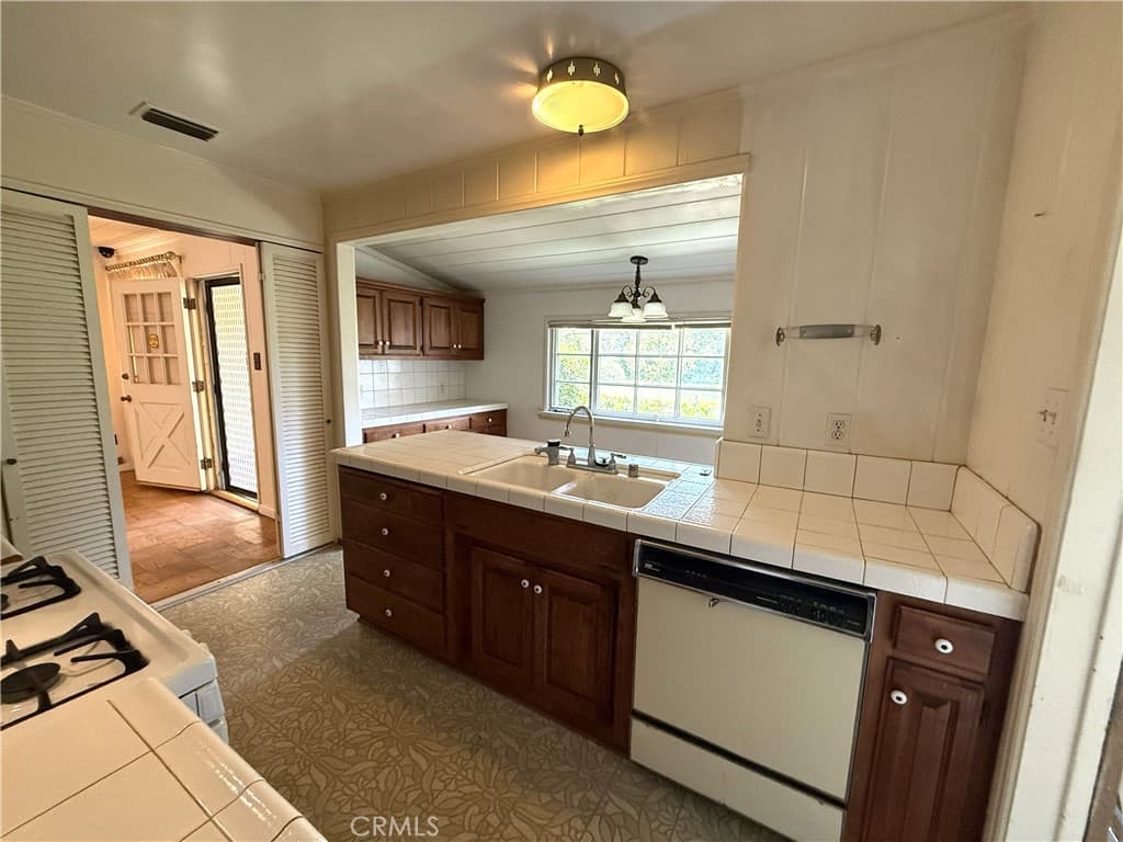 Home at 5307 Baldwin, Temple City — photo 10 of 12