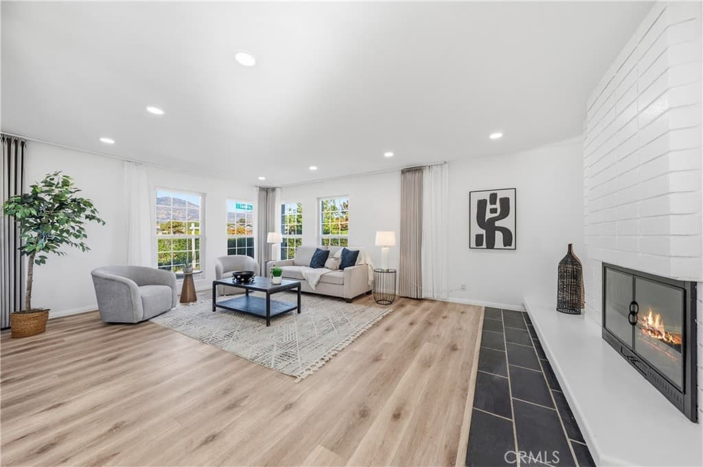 Home at 448 E Sandra Avenue, Arcadia — photo 2 of 12