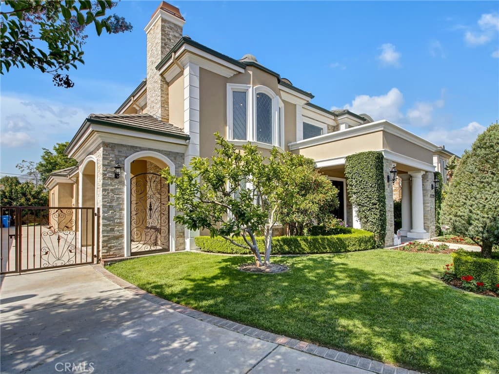 Home at 1229 Magnolia Court, Arcadia — photo 2 of 12