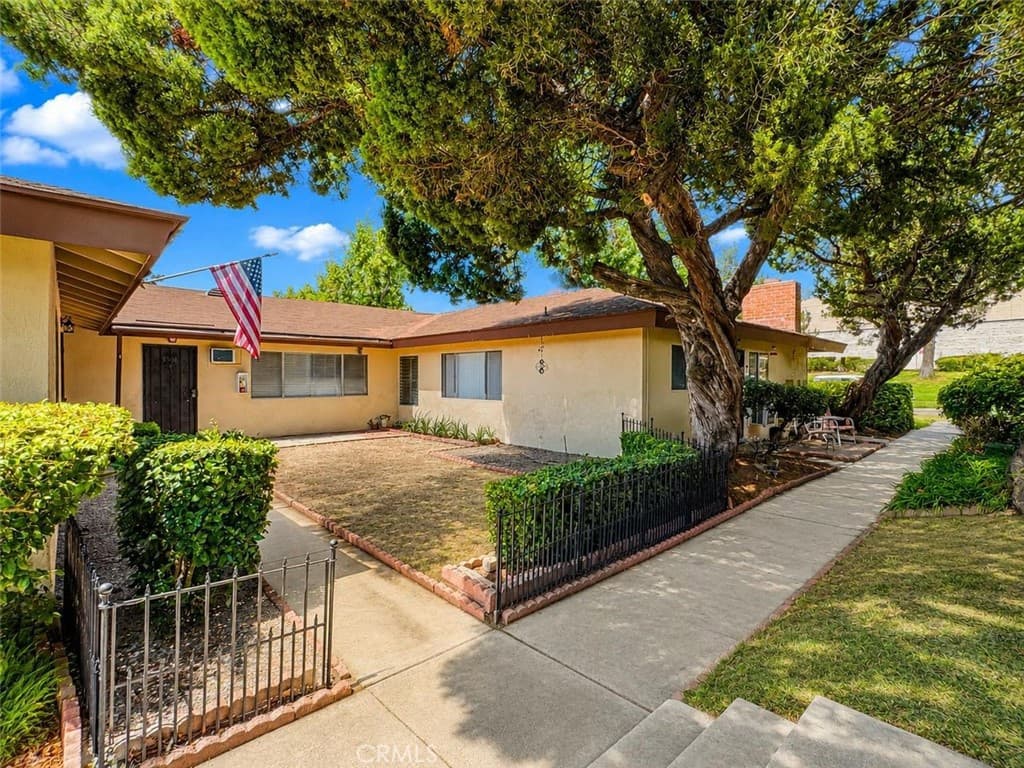 Home at 3502 Towne Center Dr., La Verne — photo 4 of 12