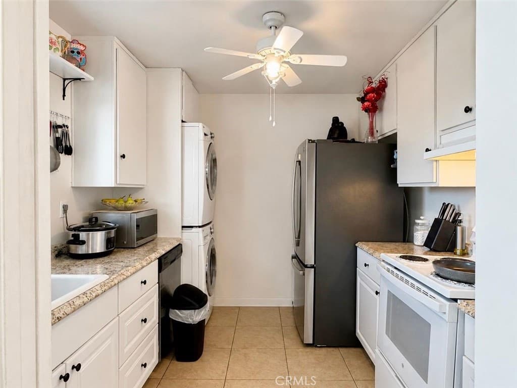Home at 3502 Towne Center Dr., La Verne — photo 10 of 12