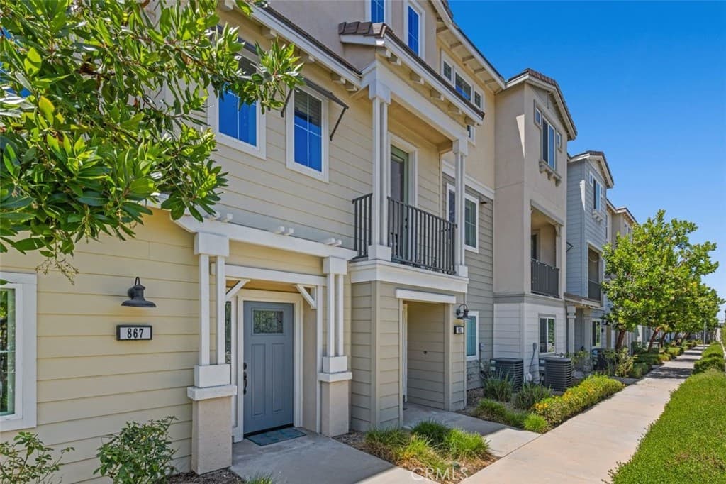 Condo at 867 Seville, Pomona — photo 2 of 12