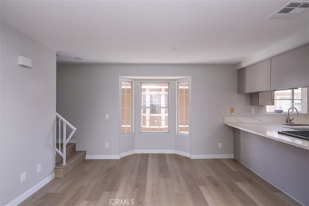 Townhouse at 331 Genoa E, Monrovia — photo 5 of 12