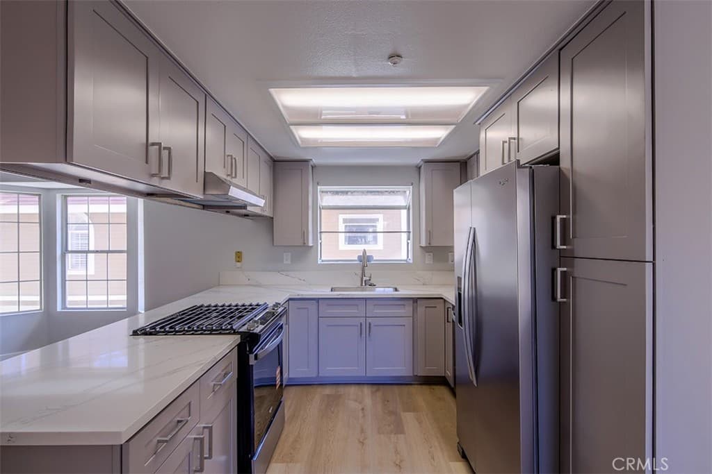 Townhouse at 331 Genoa E, Monrovia — photo 7 of 12