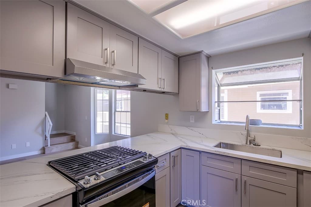 Townhouse at 331 Genoa E, Monrovia — photo 8 of 12