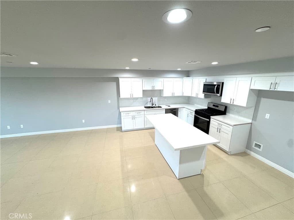 Condo at 15616 Amar Road G, La Puente — photo 5 of 12