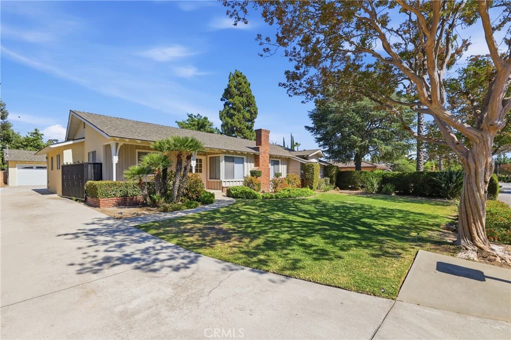 Home at 1324 Greenfield Avenue, Arcadia — photo 3 of 12