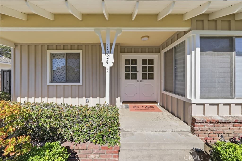 Home at 1324 Greenfield Avenue, Arcadia — photo 4 of 12
