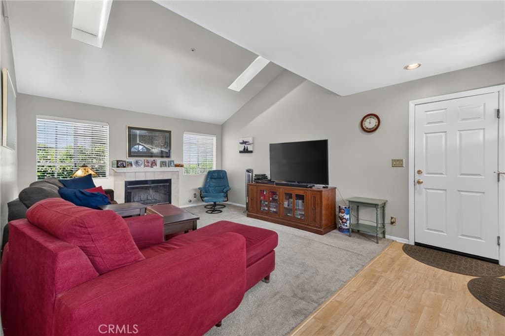 Home at 300 W Laurel Avenue, Sierra Madre — photo 9 of 12
