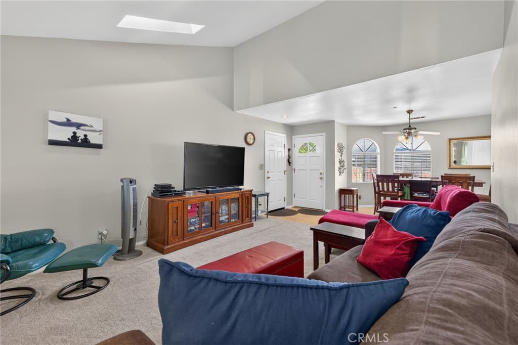 Home at 300 W Laurel Avenue, Sierra Madre — photo 10 of 12