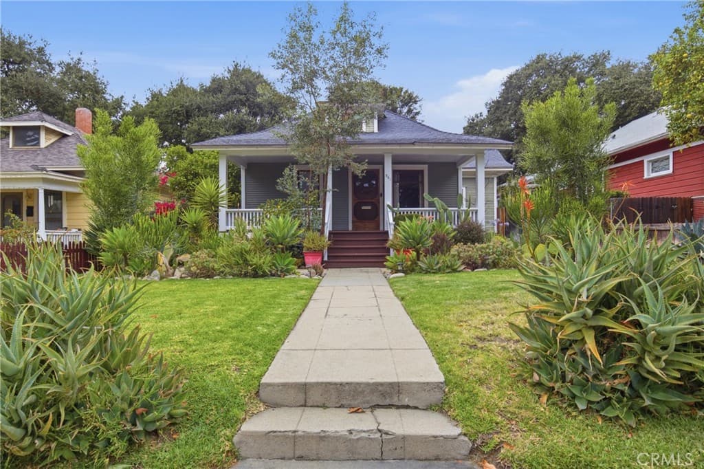 Home at 231 E Lemon, Monrovia — photo 2 of 12