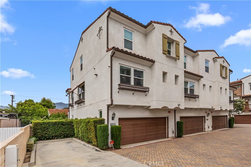 Condo at 436 W Duarte Road A, Monrovia — photo 1 of 12