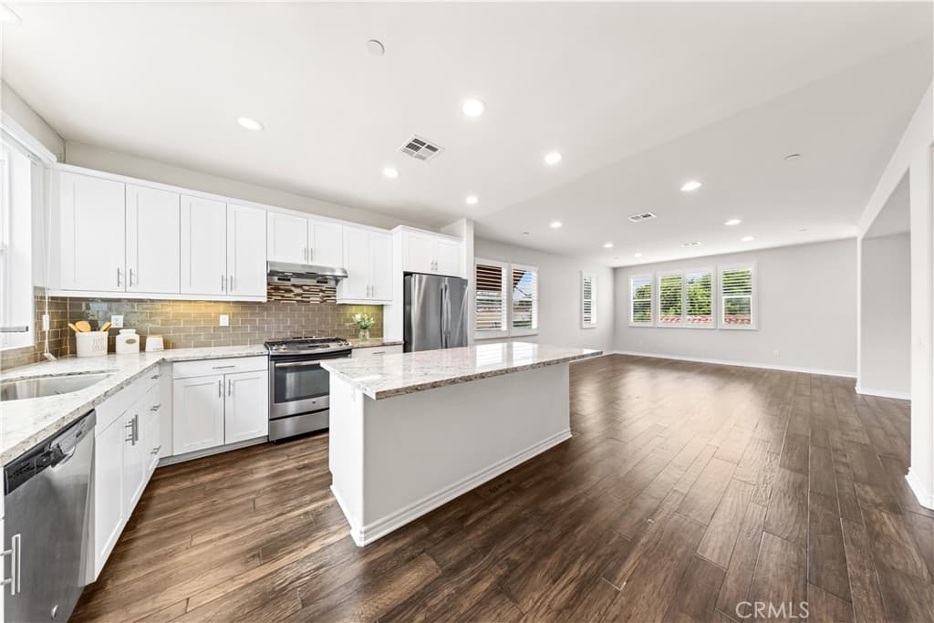 Condo at 436 W Duarte Road A, Monrovia — photo 12 of 12