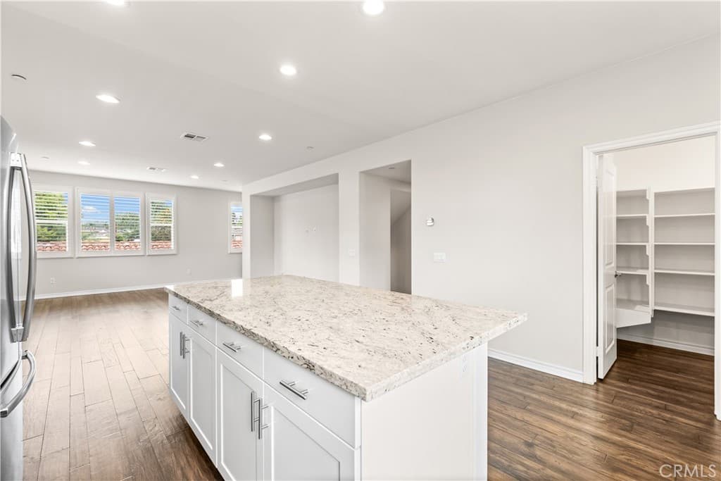Condo at 436 W Duarte Road A, Monrovia — photo 10 of 12