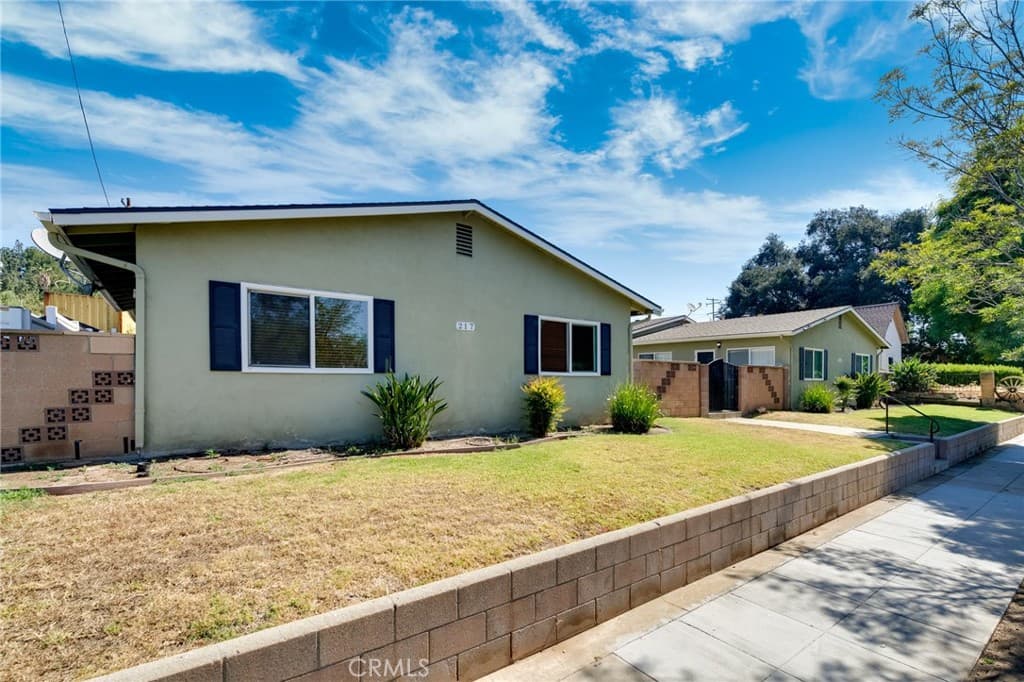 Home at 213 W 4th, San Dimas — photo 4 of 12