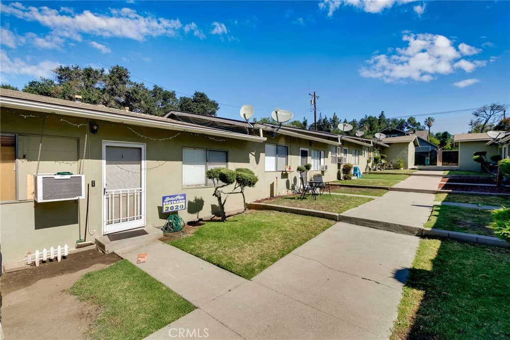 Home at 213 W 4th, San Dimas — photo 6 of 12