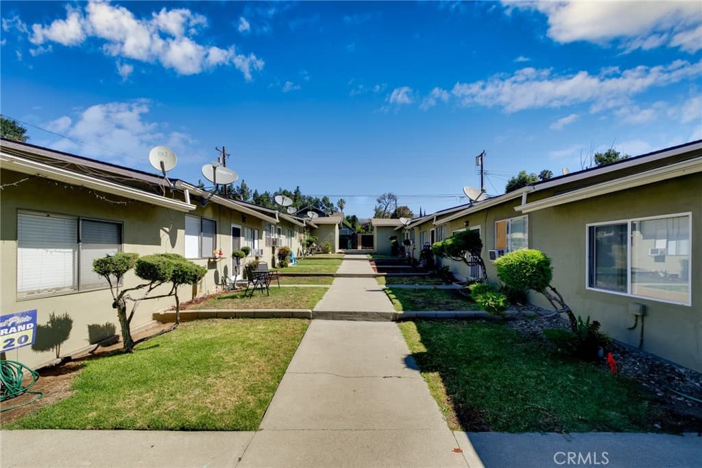 Home at 213 W 4th, San Dimas — photo 7 of 12