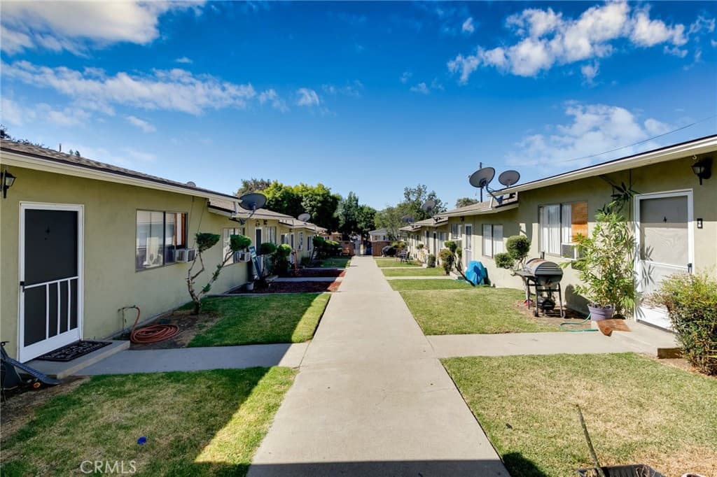 Home at 213 W 4th, San Dimas — photo 8 of 12