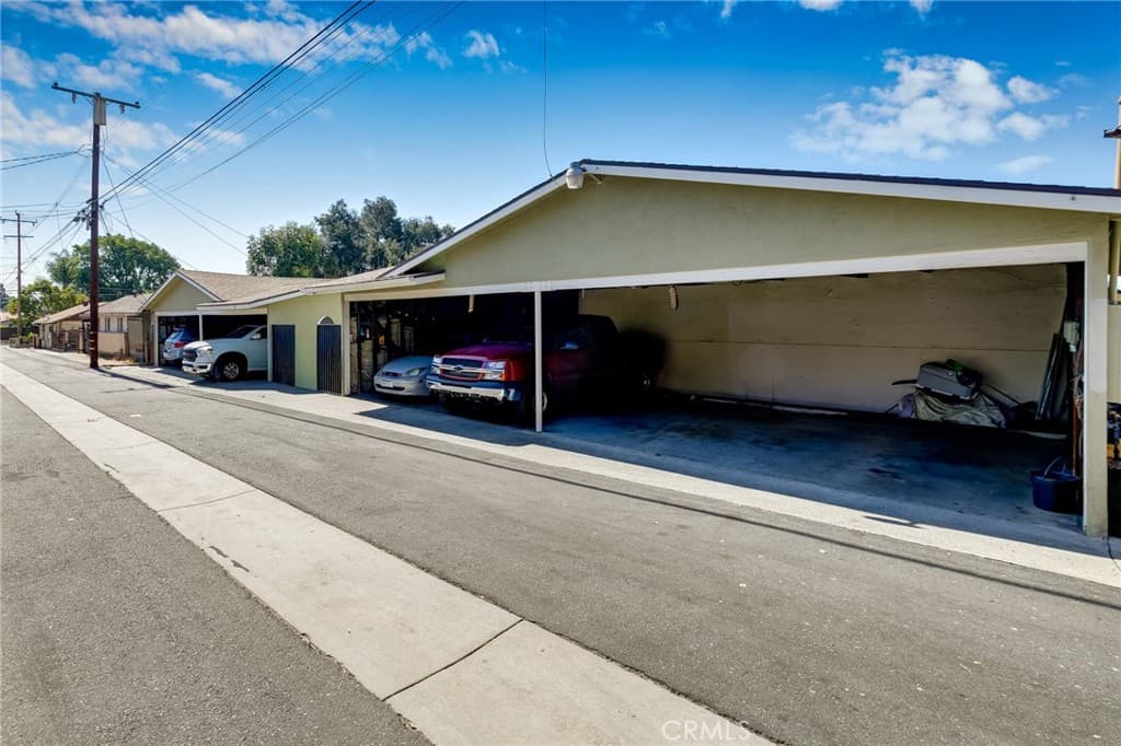 Home at 213 W 4th, San Dimas — photo 10 of 12