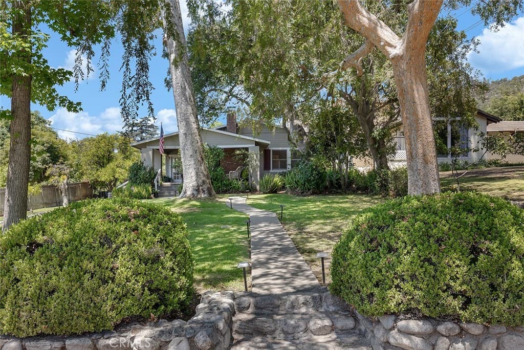 Home at 333 N Mayflower, Monrovia — photo 4 of 12