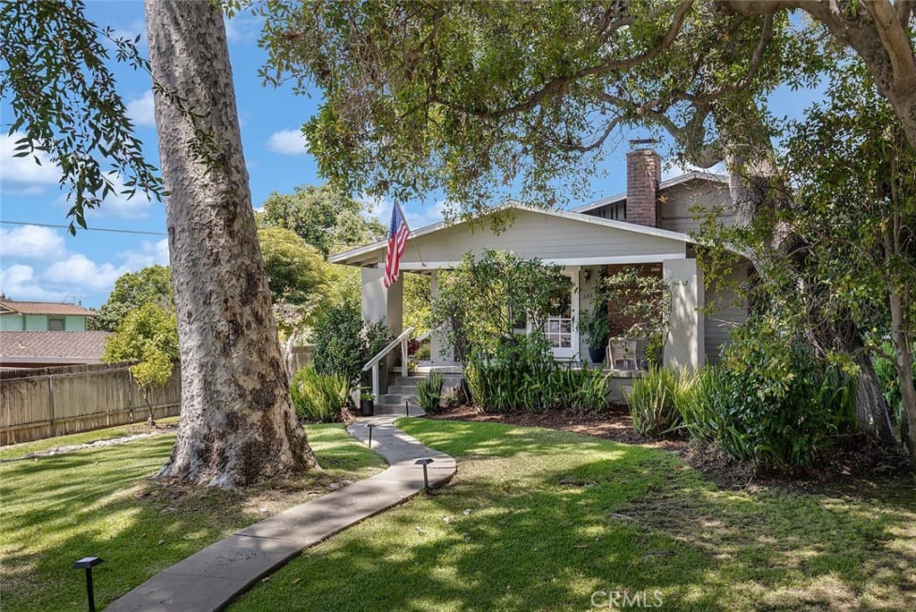 Home at 333 N Mayflower, Monrovia — photo 5 of 12