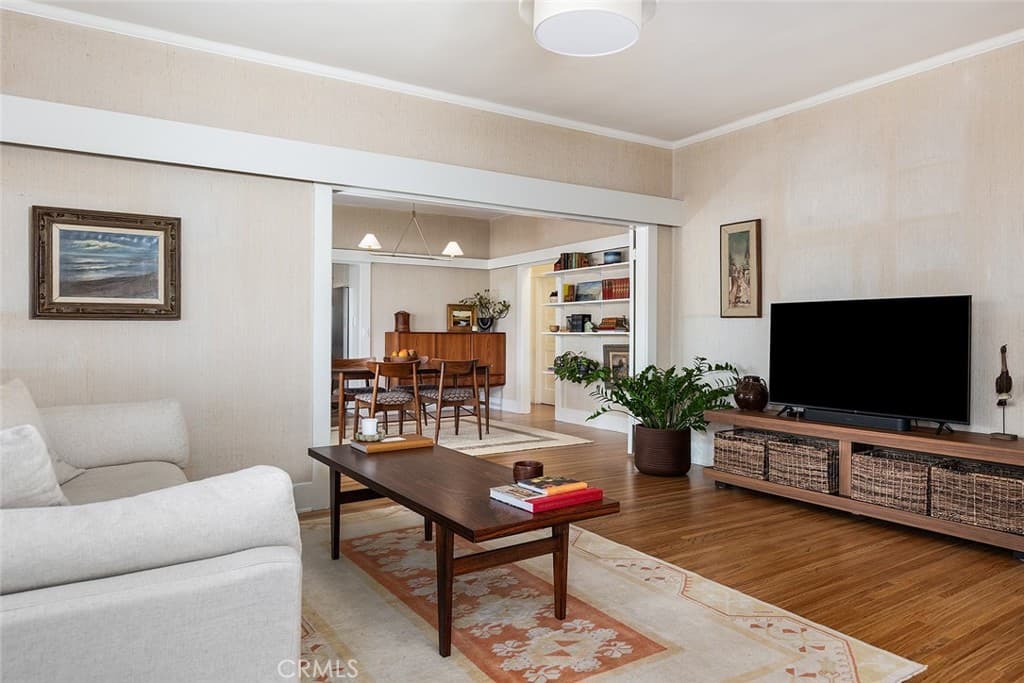 Home at 333 N Mayflower, Monrovia — photo 10 of 12