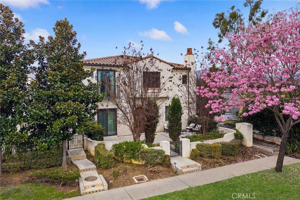 Condo at 1088 Sunset Boulevard A, Arcadia — photo 2 of 12