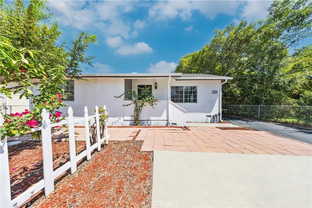 Home at 2508 Woodruff Way, Arcadia — photo 4 of 12
