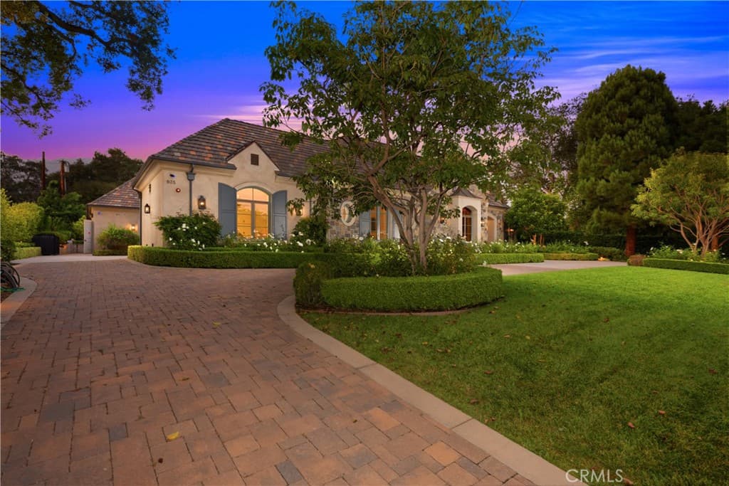 Home at 935 W Foothill Boulevard, Arcadia — photo 4 of 12
