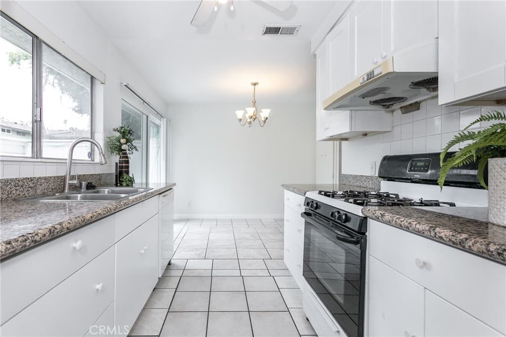 Condo at 2025 E Aroma Drive, West Covina — photo 11 of 12
