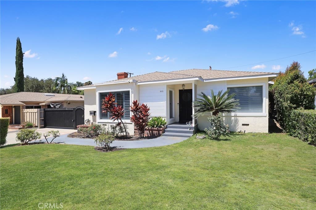Home at 915 N Santa Anita, Arcadia — photo 2 of 12