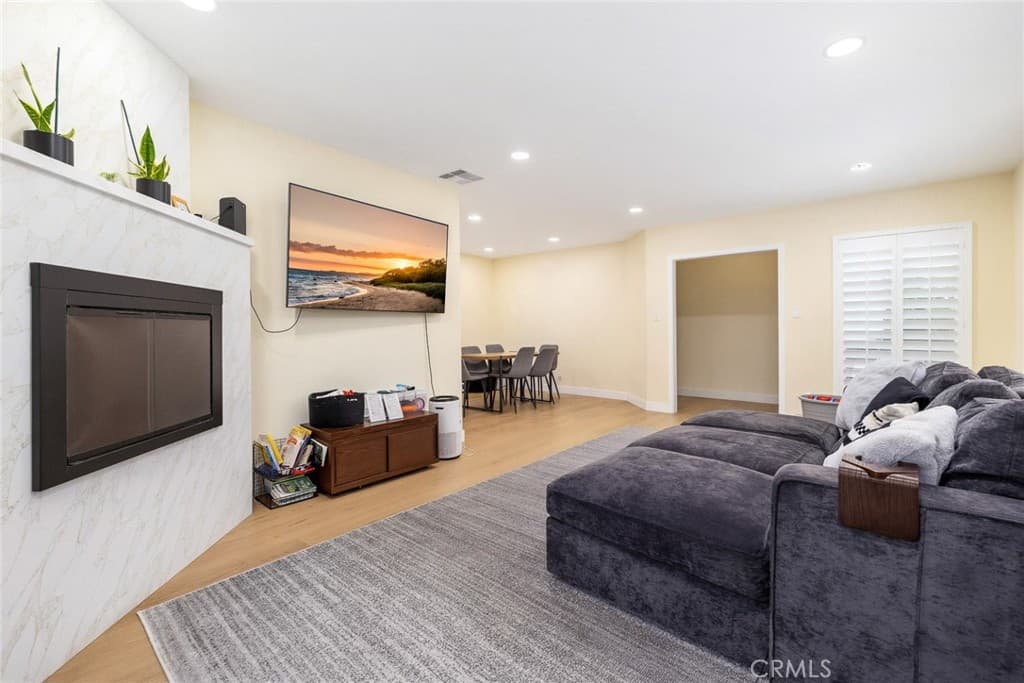 Home at 915 N Santa Anita, Arcadia — photo 11 of 12
