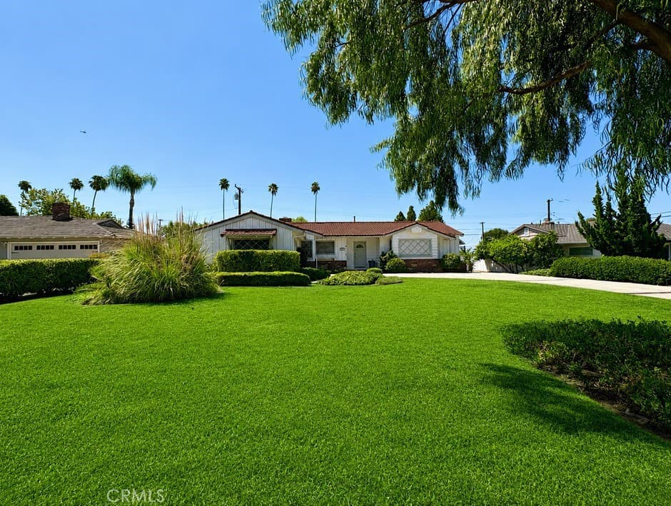 Home at 910 E Dalton, Glendora — photo 1 of 12