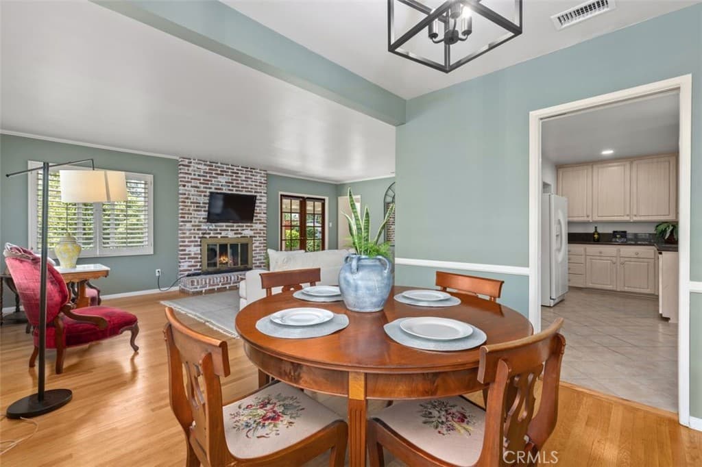 Home at 910 E Dalton, Glendora — photo 9 of 12