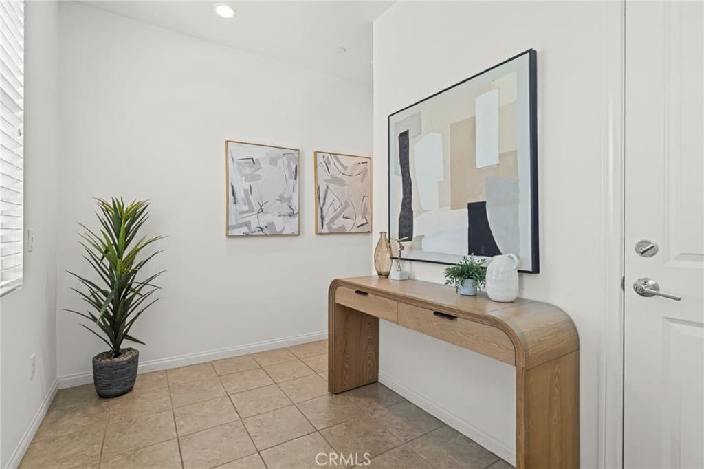 Condo at 902 N Botanica Lane C, Azusa — photo 2 of 12