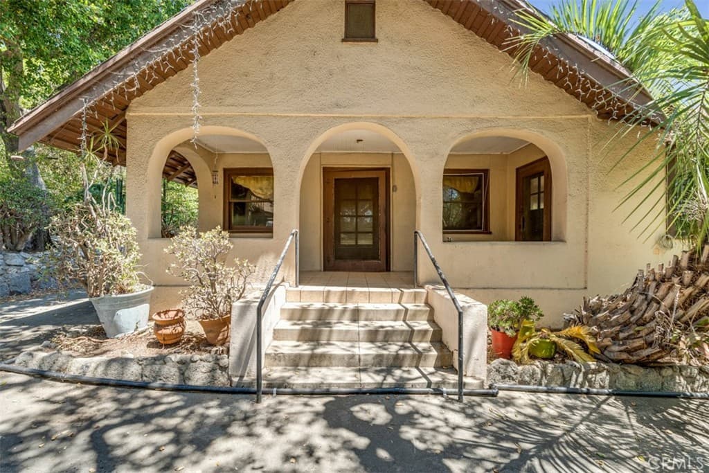Home at 611 E Grandview, Sierra Madre — photo 1 of 12