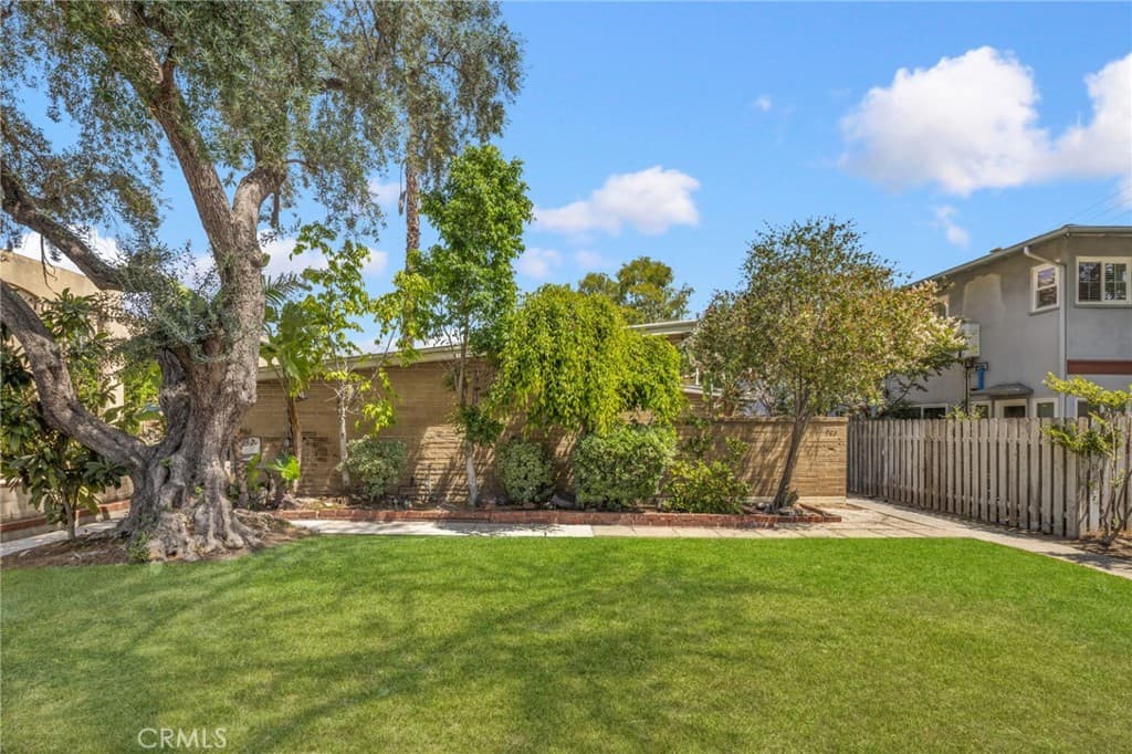Multi-Family at 905 W Huntington Drive, Arcadia — photo 4 of 12