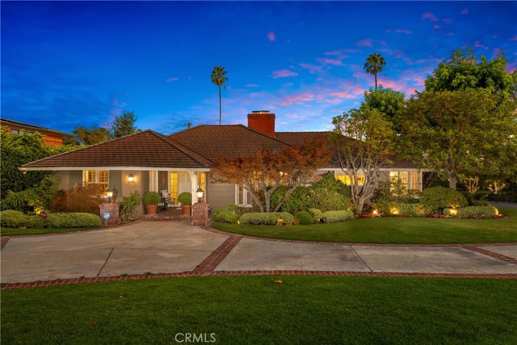 Home at 340 Arbolada Drive, Arcadia — photo 4 of 12