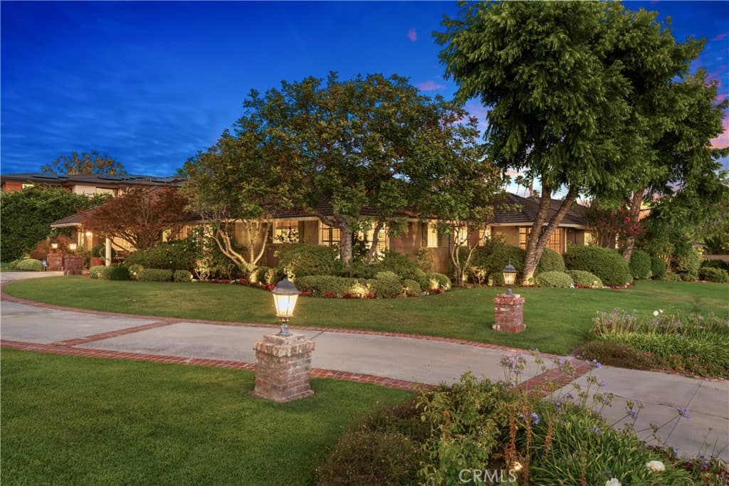 Home at 340 Arbolada Drive, Arcadia — photo 5 of 12