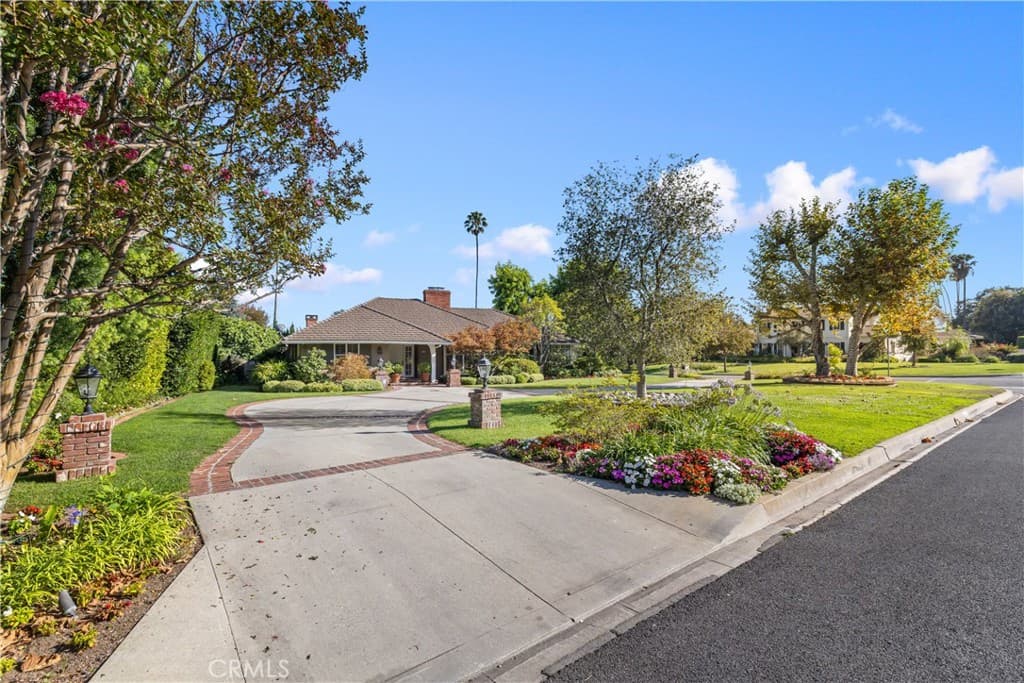 Home at 340 Arbolada Drive, Arcadia — photo 8 of 12