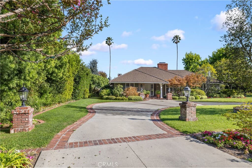 Home at 340 Arbolada Drive, Arcadia — photo 9 of 12